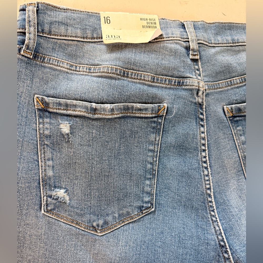 Ana High Rise Denim Bermuda Shorts Jean Shorts - Womens Size 16 Blue Horizon - Picture 14 of 16